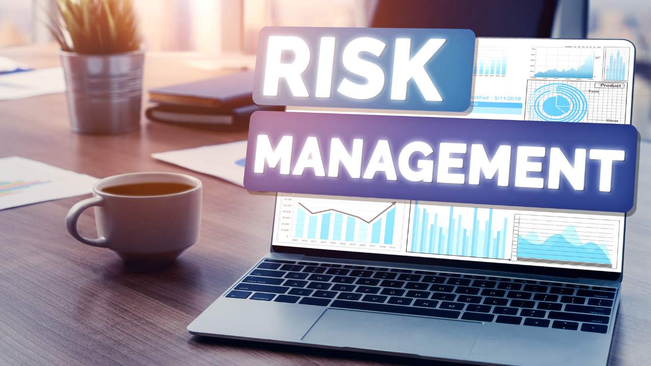 Picture for blog on Strategies for Effective Risk Management in the Cloud by Vault Security Solutins best cyber security company in USA. Best GRC company in the USA